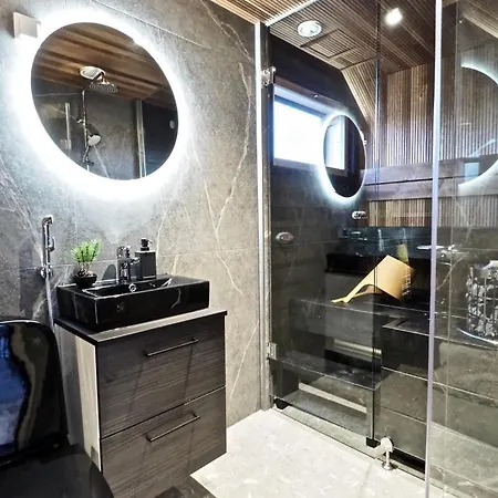 Levillas Levin Tuulahdus * Sirkka